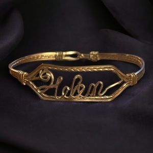 Gold wired Helen name bracelet